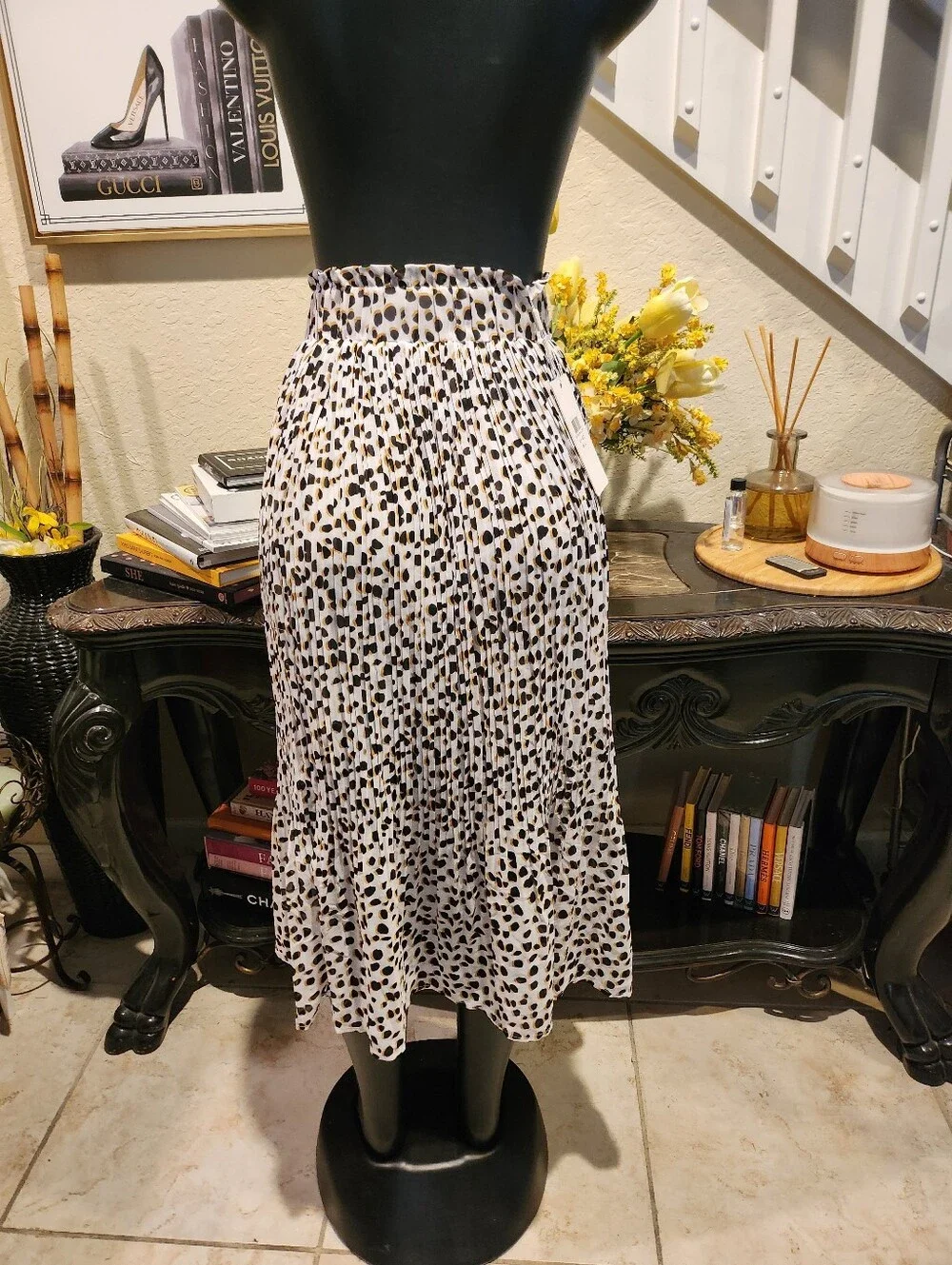 Saints + Secrets pleated skirt Size S NEW